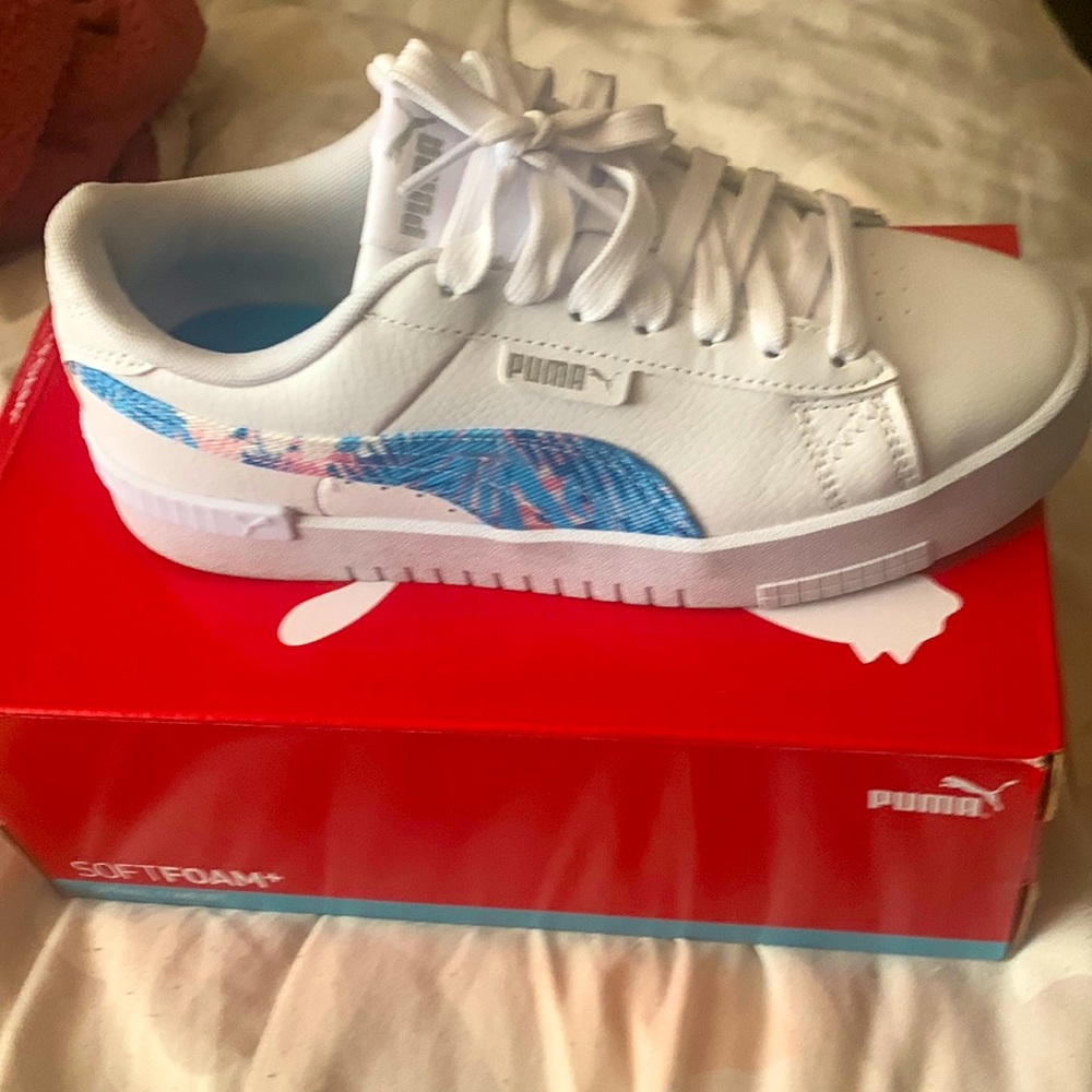Only worn one time kids puma
